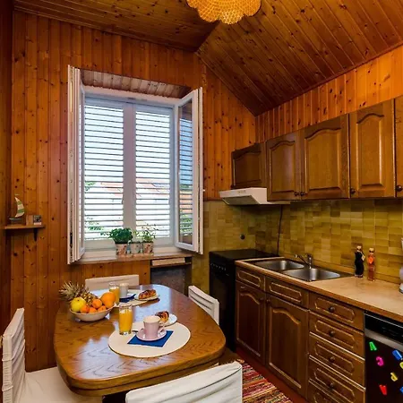 Appartement Good Vibes - One Bedroom With Balcony And City View *