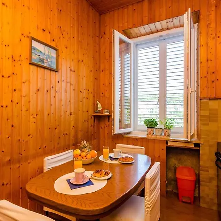 Good Vibes - One Bedroom With Balcony And City View * Ragusa